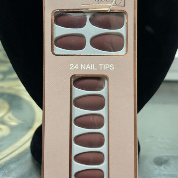 Beautiful Mehroon nails