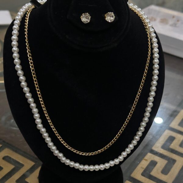 Beautiful duo locket with earrings
