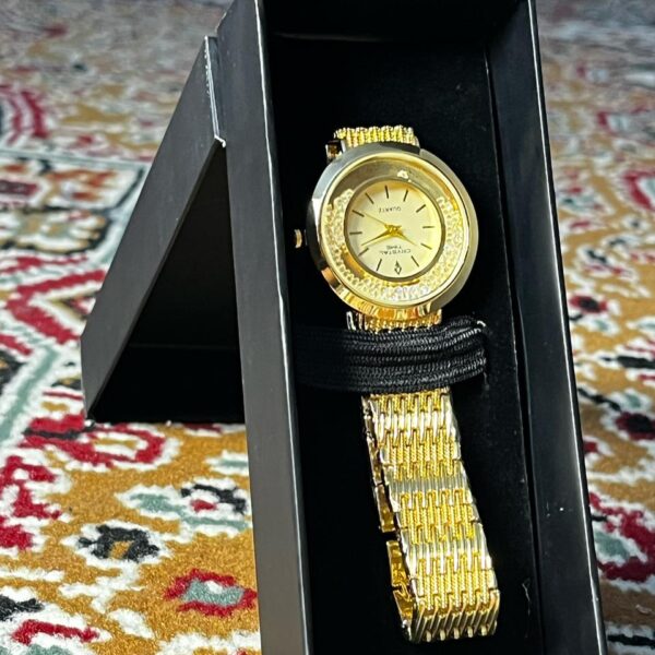 Crystal time watch with newly designed dial for women