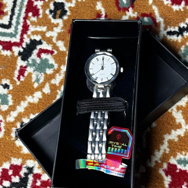 Crystal time watch with beautiful design for women's