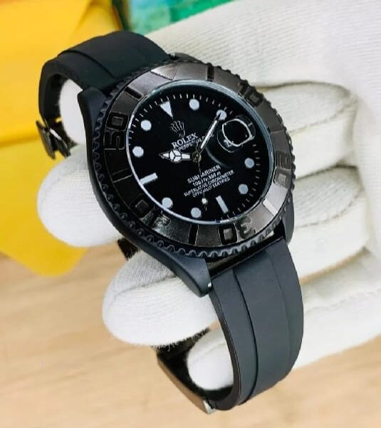 Beautiful and attractive black watch for men by Rolex